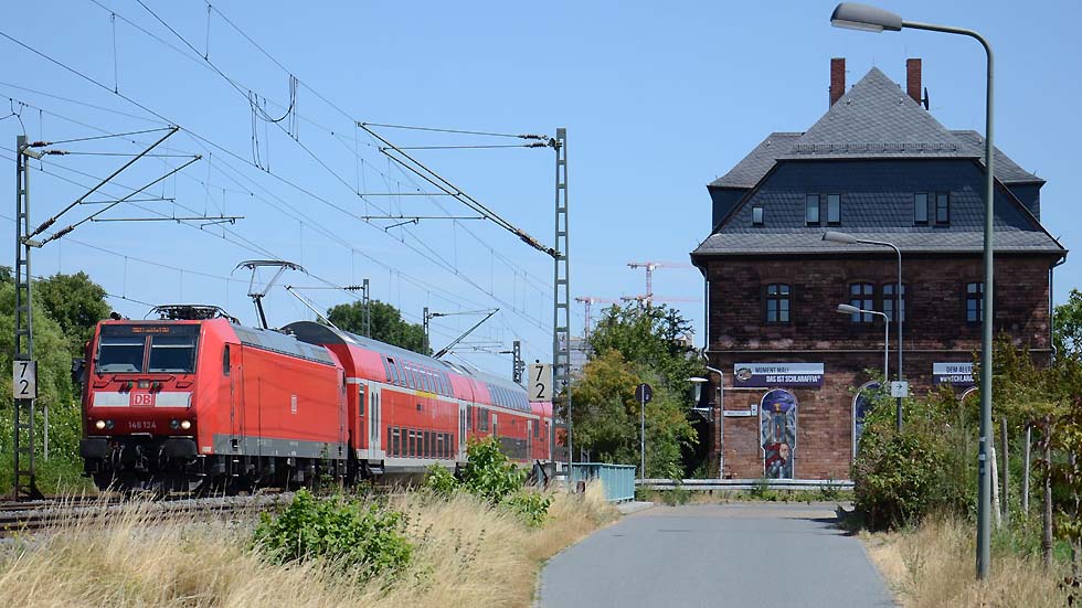 146 124 Frankfurt (Main)